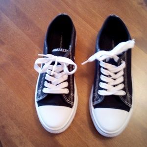 Canvas Laceup Flat Sneakers